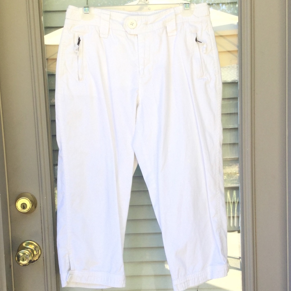 Light Capris
